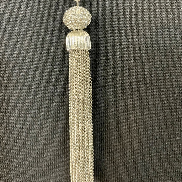 Jewelry - Silver tassel with crystals